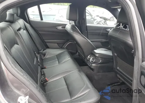 2023 Alfa Romeo Giulia Sprint z USA, uszkodzony, nr VIN ZARFAMAN5P7670336